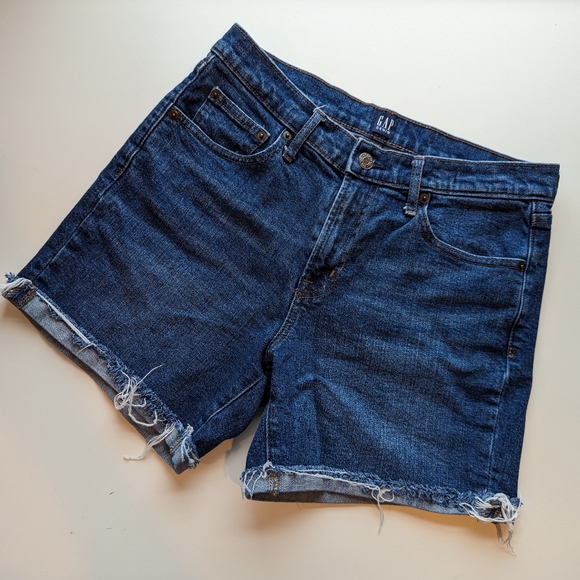 Gap 5" Mid Rise Shorts - Picture 1 of 3